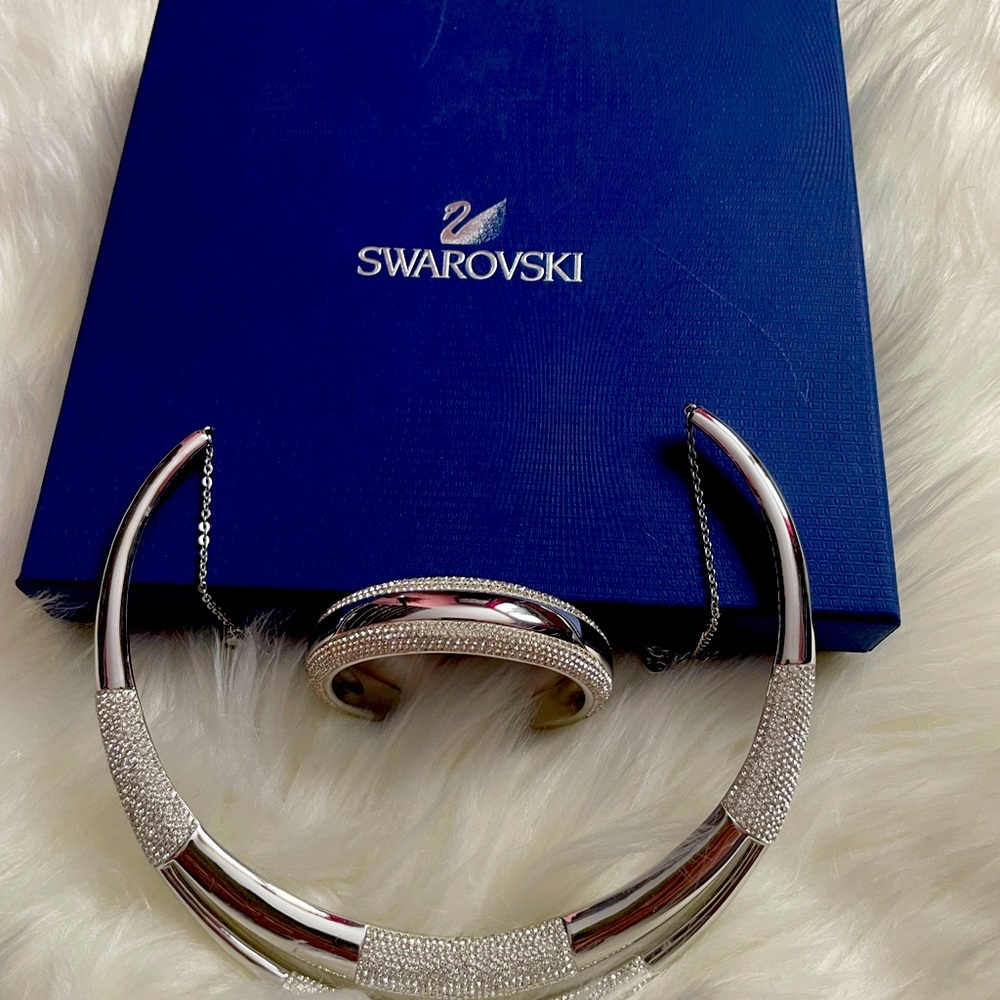 Swarovski necklace and matching bracket